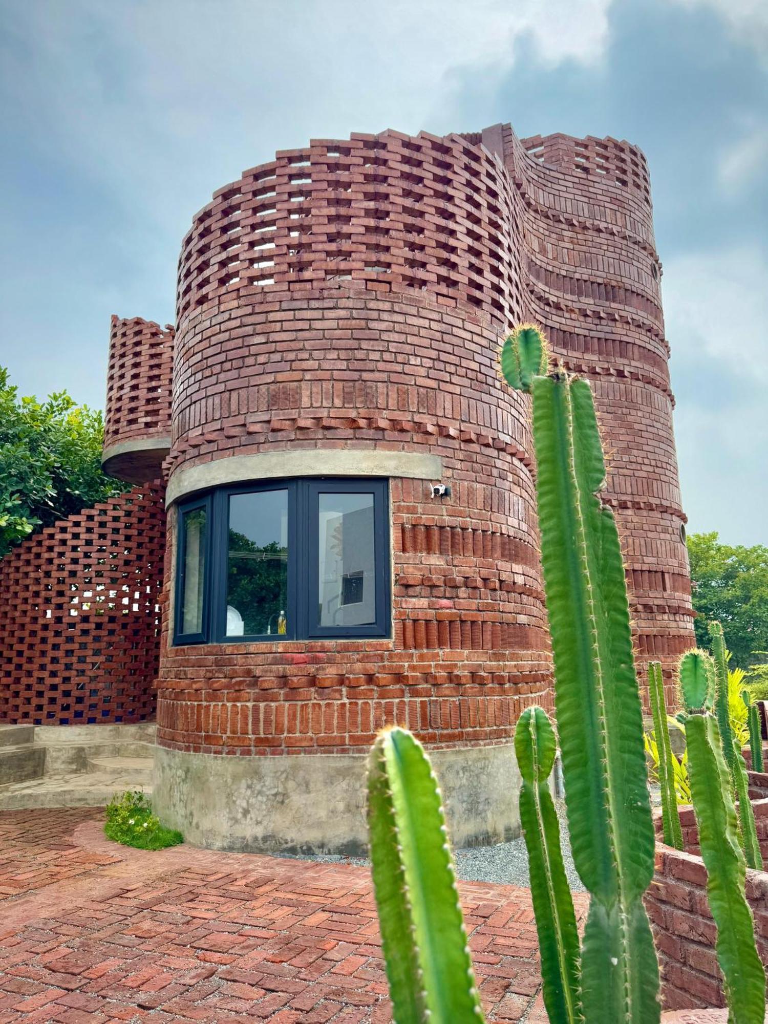 Pool Villa-House Of The Dancing Cactus Pondicherry Exterior photo